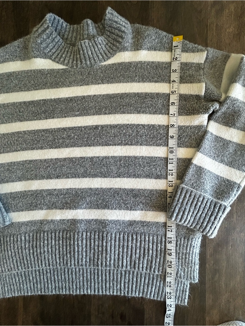 Dex Grey & White Striped Oversized Knit Pullover Sweater - Size M - Picture 7 of 8